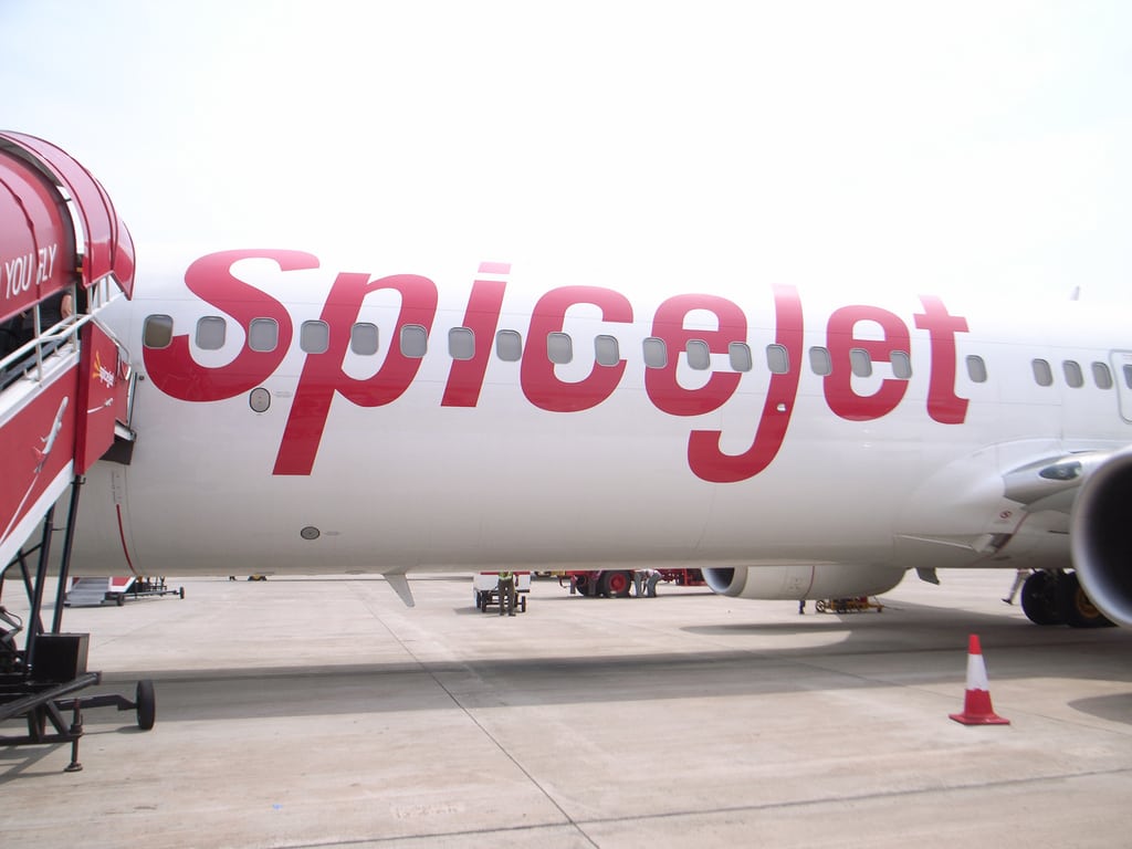 A SpiceJet flight readies to fly from Goa to Mumbai. 