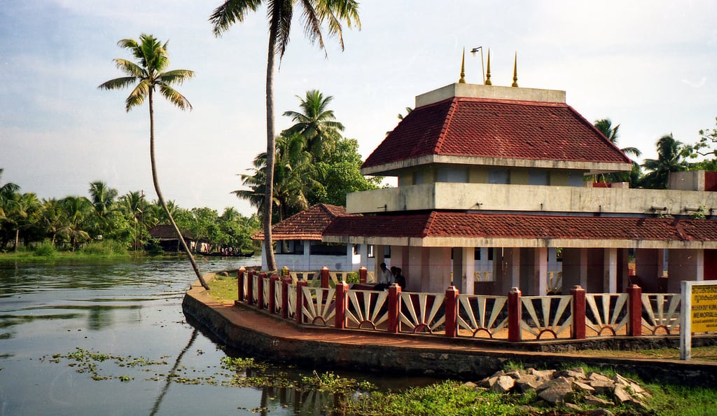 Kochi Backwaters in southwest India is a popular tourist destination for Indians and foreigners. 