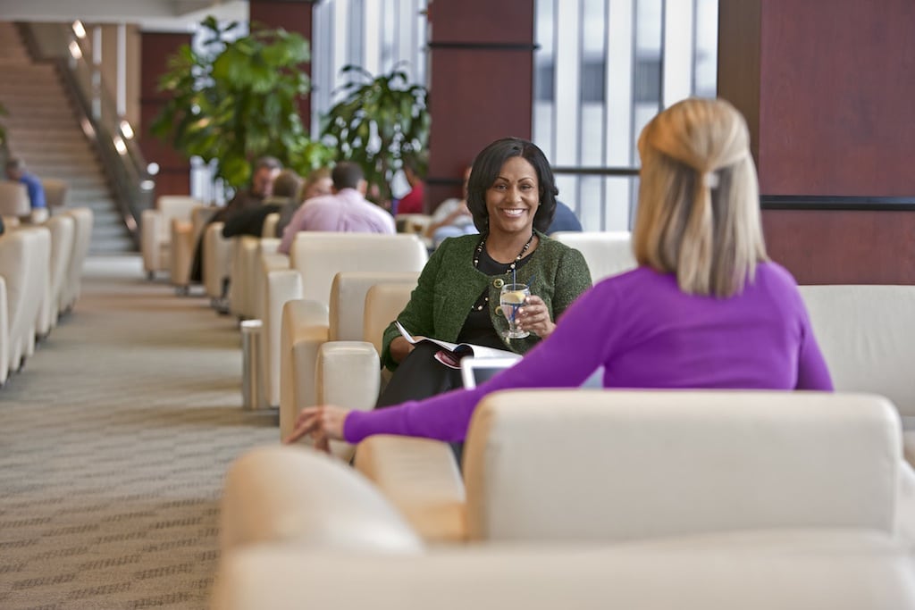 An significant number of United customers in managed travel programs took to other airlines' lounges as United experienced operational woes. 