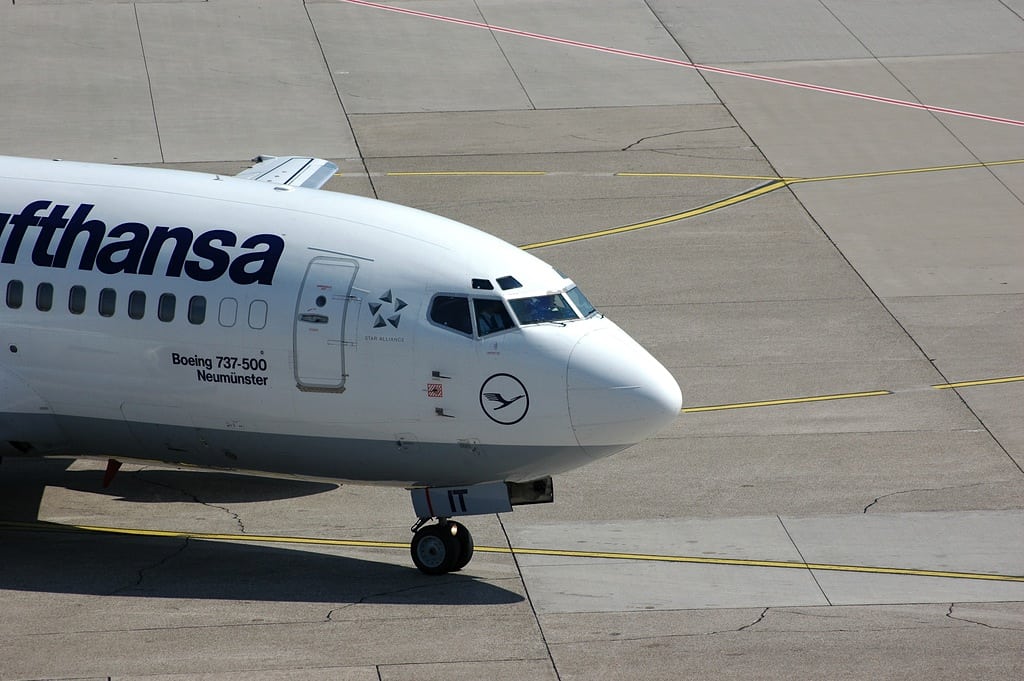 A Lufthansa 737 on the tarmac at Dusseldorf Airport. 