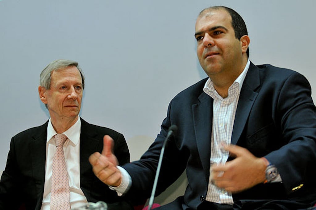 Stelios Haji-Ioannou and Anthony Giddens discuss climate change. 
