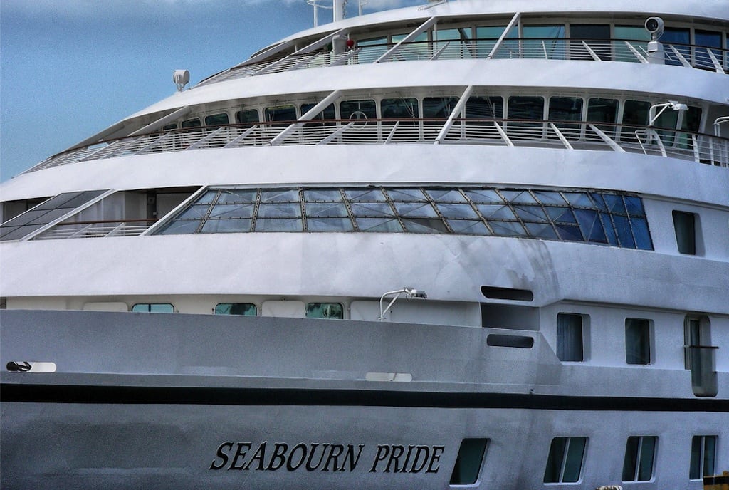 Windstar purchased all of Seabourn's Pride class fleet, including the Seabourn Pride. 