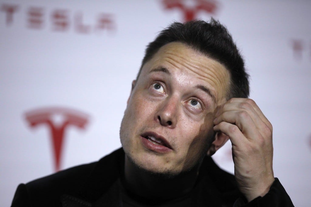 Tesla Motors Inc CEO Elon Musk talks about Tesla's new battery swapping program in Hawthorne, California June 20, 2013. 
