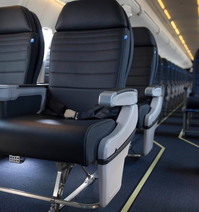 United Cutting Out Economy Plus Seats to Add More Rows in Coach Class ...