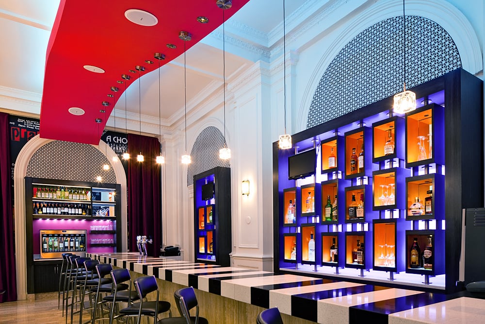 The bar at the Hotel Indigo in Atlanta, George. The hotel incorporates Atlanta's distinct theatre and concert scene.
