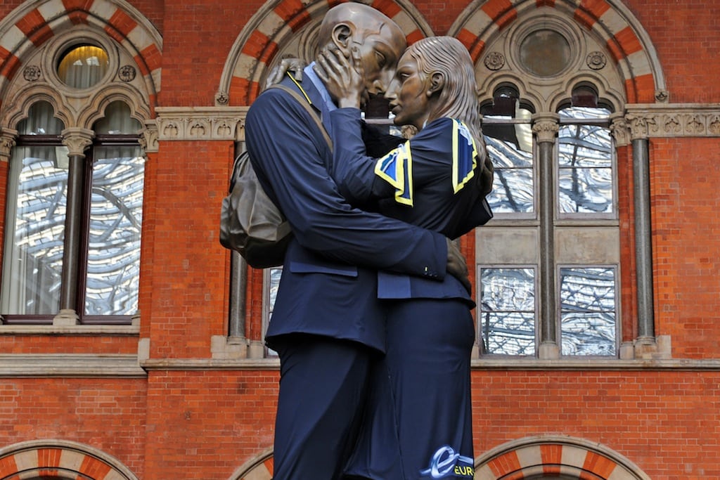 The ‘kissing couple’ statue in St Pancras has been dressed in a super-sized replica of Eurostar’s new uniform. 
