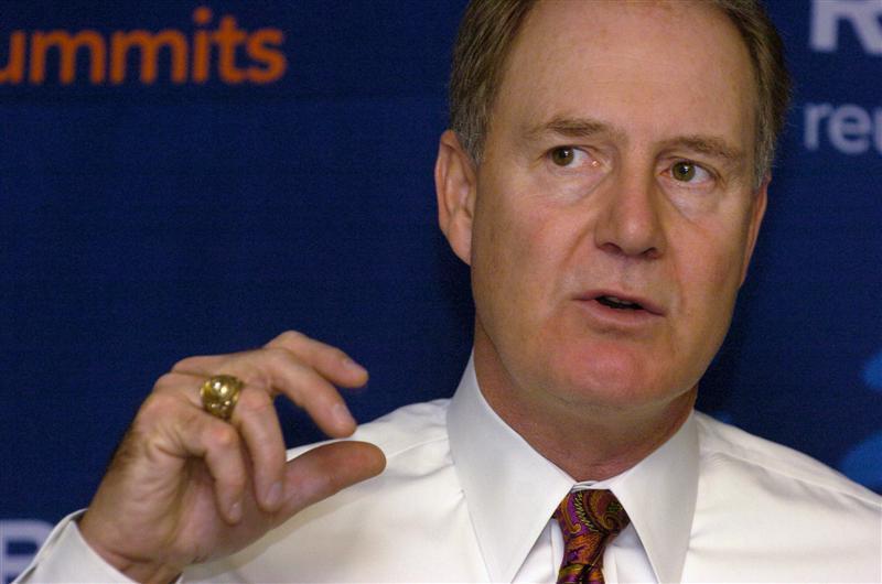 Southwest Airlines CEO Gary Kelly gestures as he briefs reporters on his low cost airline's plans for the future, including dealing with higher fuel costs, destination expansions and customer service, at the Reuters Aerospace and Defense Summit, in Washington, December 5, 2007. 