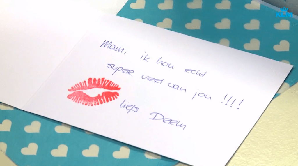 KLM surprises passengers with a chocolate treat and Valentine's Day card.