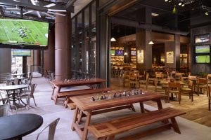 omni-nashville-hotel-barlines-patio