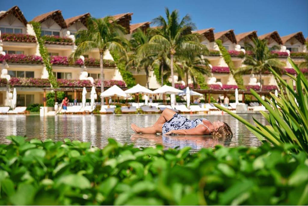 The Grand Velas Riviera Maya hotel is offering spa discounts on Expedia.com. Expedia Inc. has rolled out a tool to enable hoteliers to promote such discounts on Expedia sites.