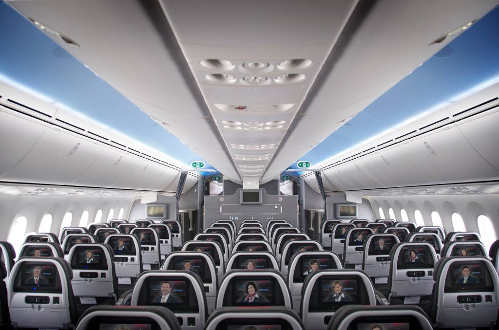 While American's long-haul aircraft will continue to have in-seat screens, the airline will stop installing them on some new narrowbodies beginning later this year. 