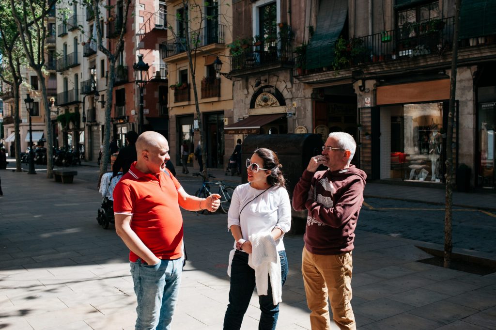 A photo on Airbnb's website promoting its Experiences in Barcelona.