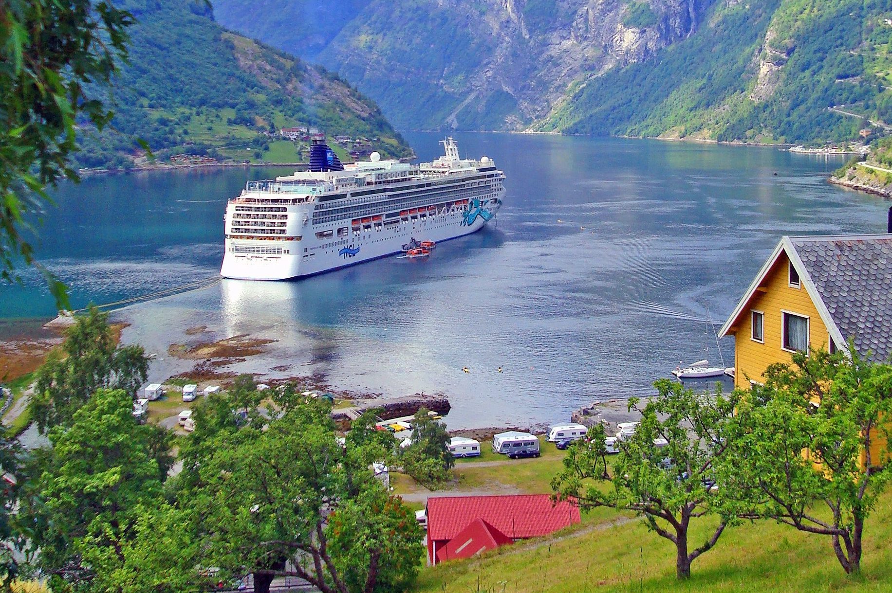 Cruise Passengers Are Booking Earlier Than Ever. Is That a Good Thing?