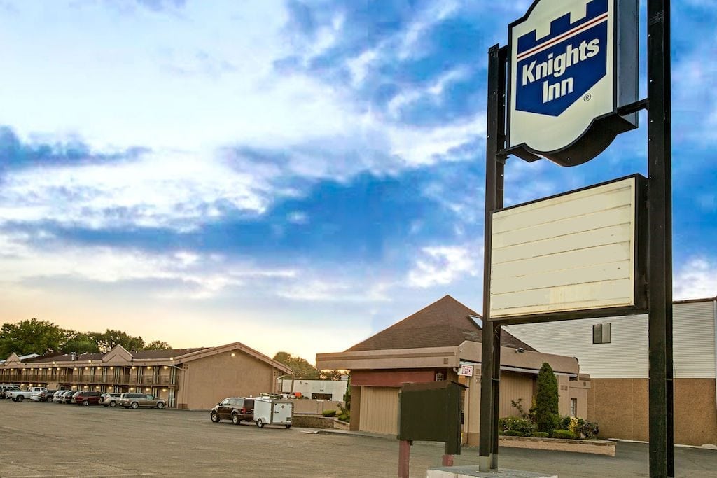 The Knights Inn South Hackensack NJ/NYC Area. Red Lion Hotels Corporation is buying the Knights Inn brand from Wyndham Hotel Group for $27 million.