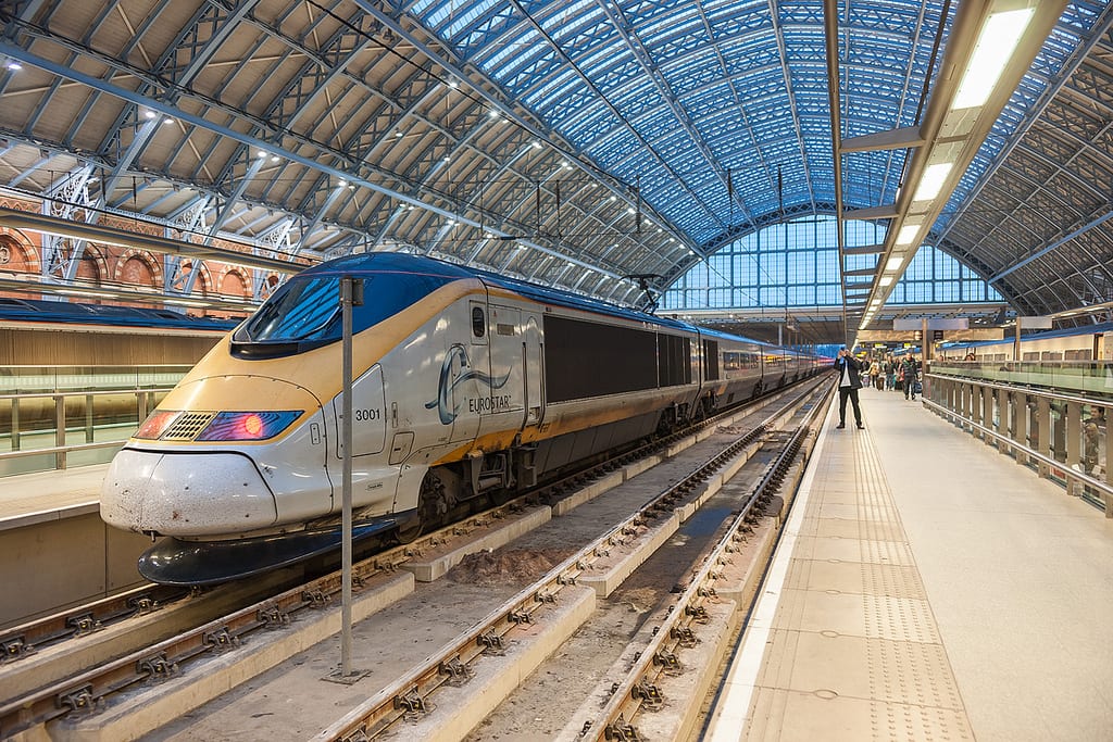 A Eurostar  train in London St-Pancras.