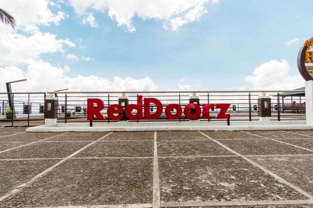 RedDoorz's The Ridge Tagaytay Philipppines signage.