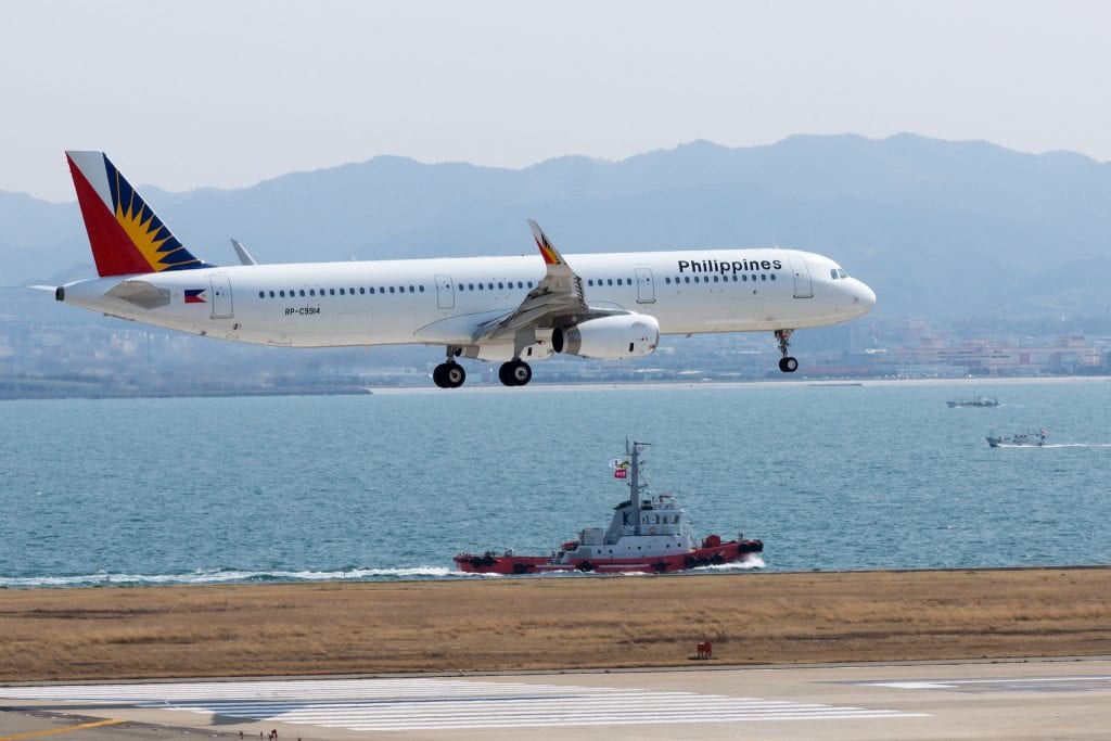 Philippine Airlines Airbus A320-214.