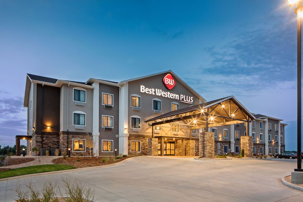 Front entrance of a Best Western Plus in Fort Morgan, Colorado.