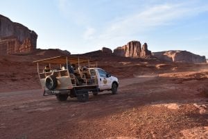 Monument Valley_c_Monument Valley Simpsons Trailhandler Tours