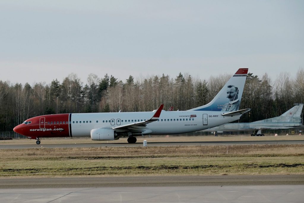 A Norwegian Air 737-800