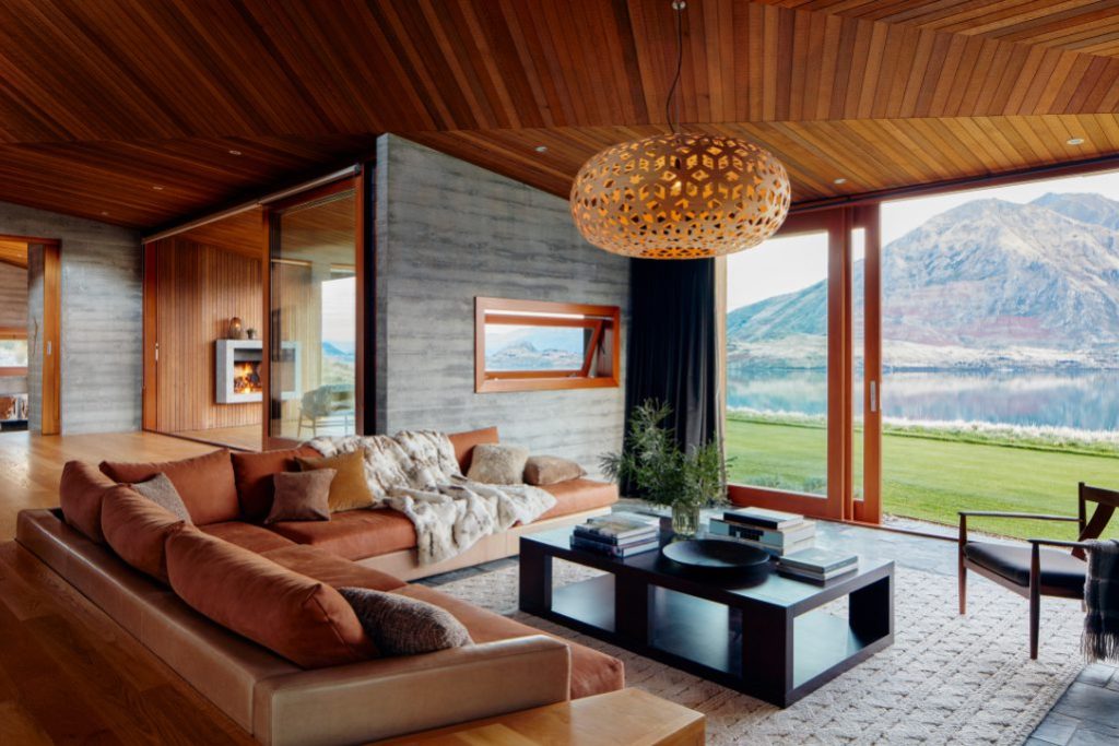 Airbnb Luxe Wanaka new zealand LivingRoom source airbnb