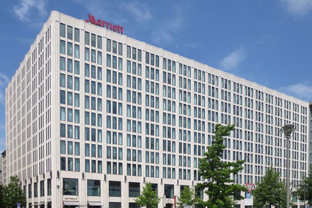 Marriott announced independent loyalty and debt buyback plans Monday that have analysts optimistic on the hotel company's coronavirus recovery path.