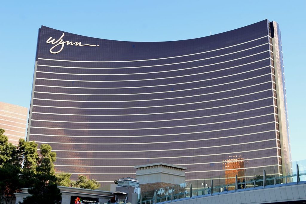 Wynn Resorts could lay off many of its Las Vegas culinary workers and bartenders as early as next week.