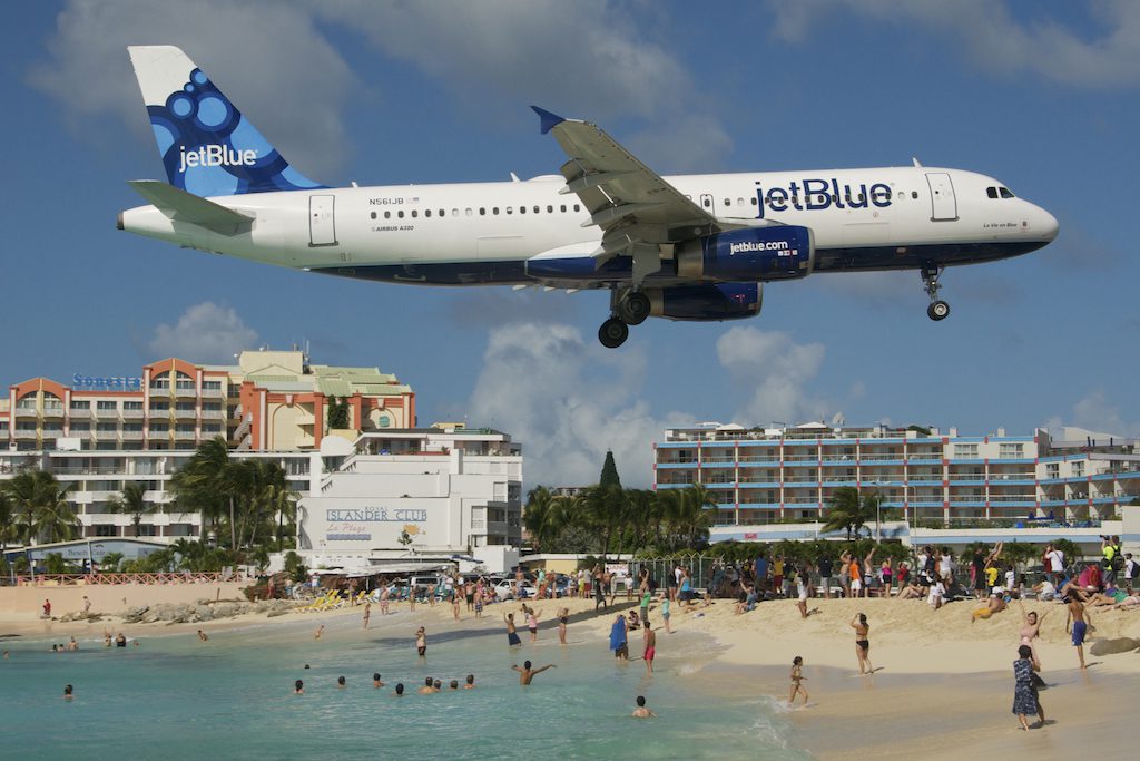 JetBlue hops to swap leisure flyers for more lucrative business travelers after Labor Day. 