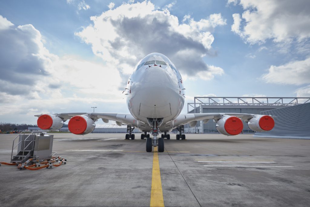 lufthansa airline airbus A380 D-AIMB LHT Frankfurt geparkt mit Engine Cover source lufthansa group