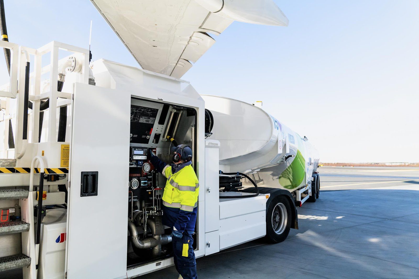 Neste sustainable aviation fuel truck