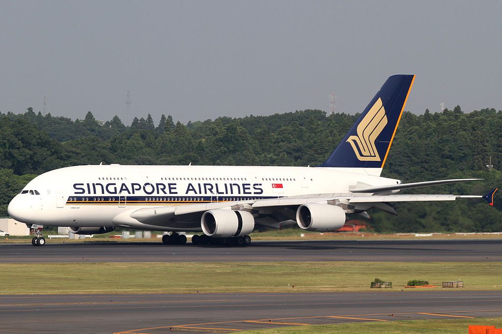 Singapore Airlines reports a first-quarter loss. 