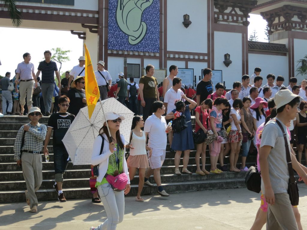 China tourist crowds sightseeing