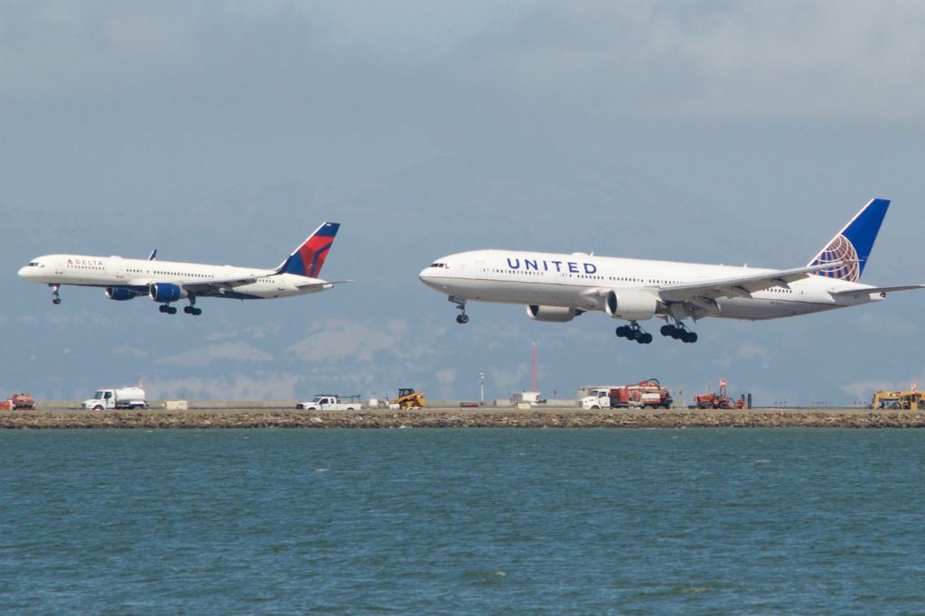 Delta United Landing