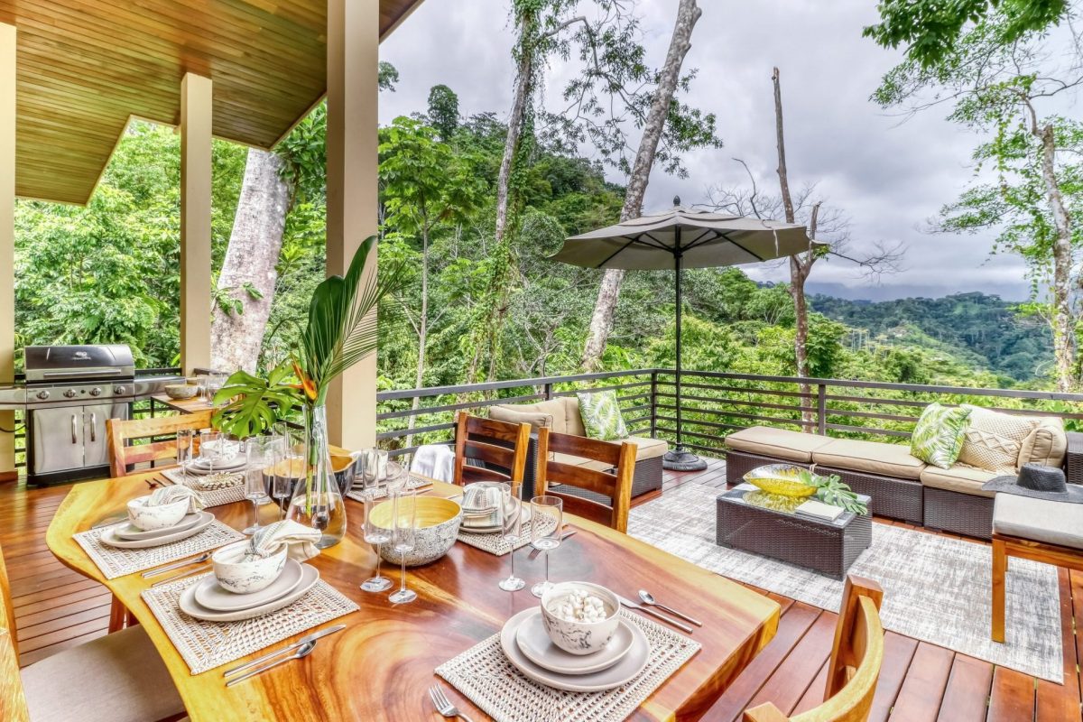 A Vacasa-managed vacation rental in Casa Vista Verde_Uvita, Puntarenas, Costa Rica Source: Vacasa