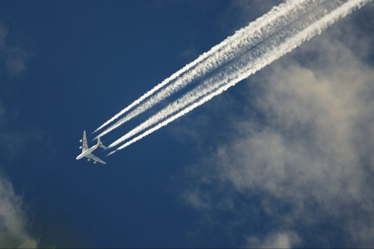 A jet and its entrails. Google and partners are talking with Cirium on how to measure flight emissions.