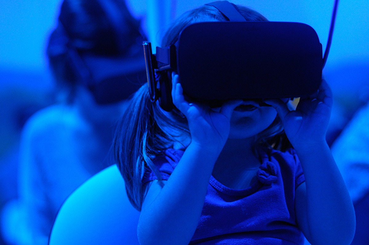 A young traveler using virtual reality technology 