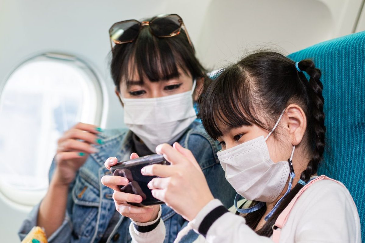 Passengers wearing a mask on airplanes