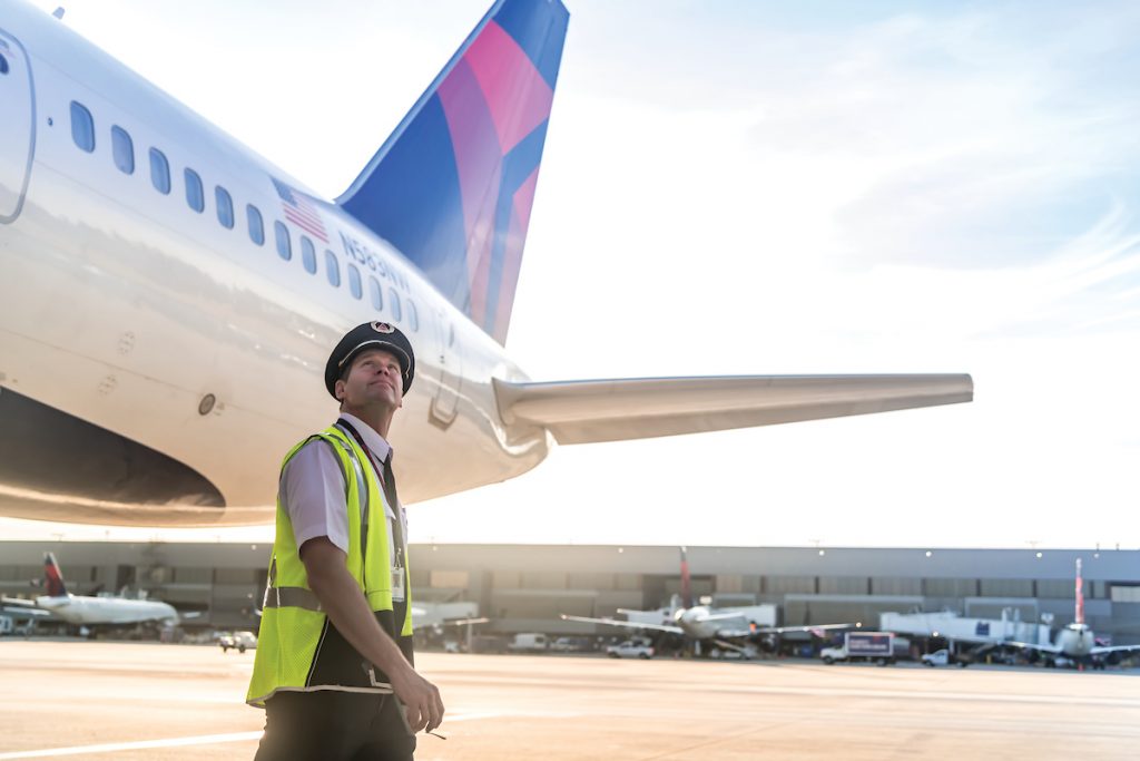 delta air lines pilot on the ramp labor pay source delta
