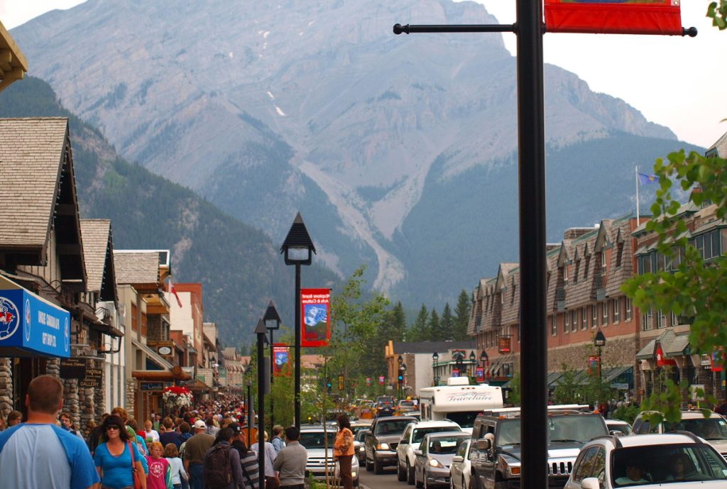 Crowded street in anff