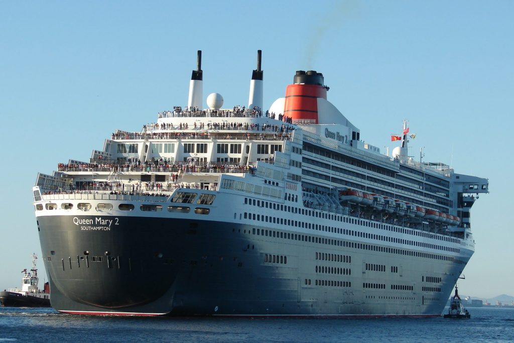 A leaving Ship in Cape Town