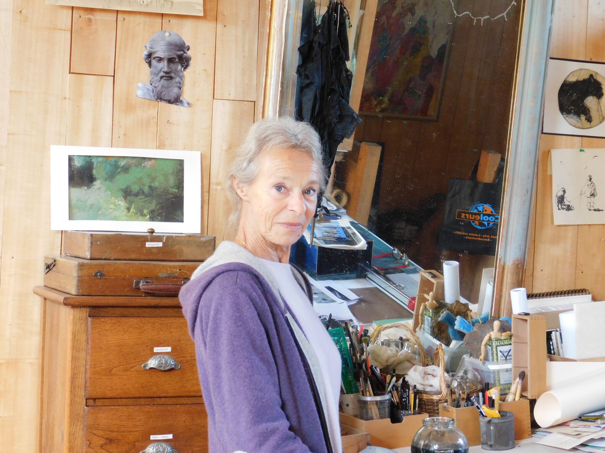 Elizabeth Stenne in her studio in central France. Source: Skift/Matt Parsons. 