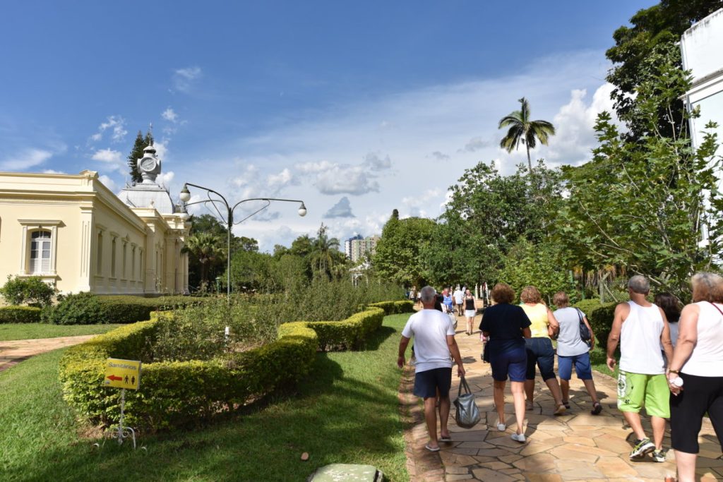 A walking tour in Parque das Aguas, Paraná, Brazil.