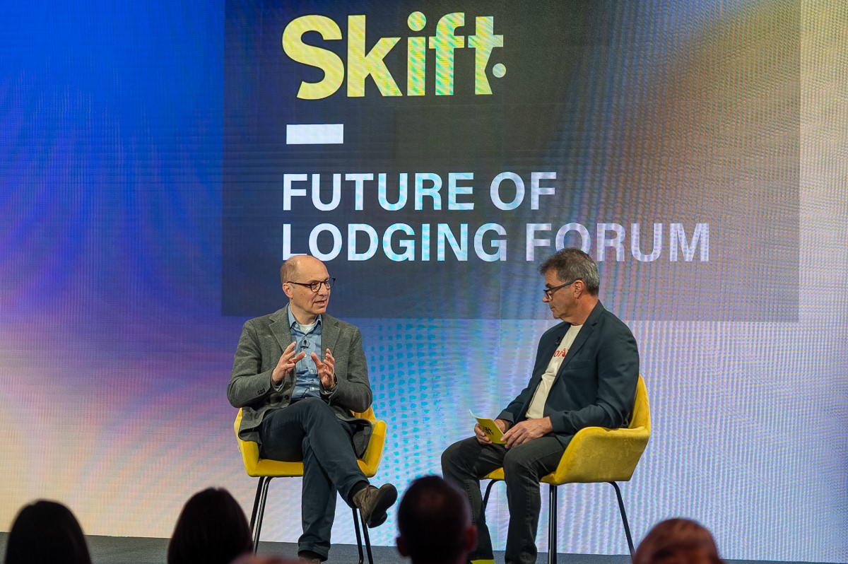 Future of Lodging, executive editor Dennis Schaal in conversation with TUI Executive Erik Friemuth.