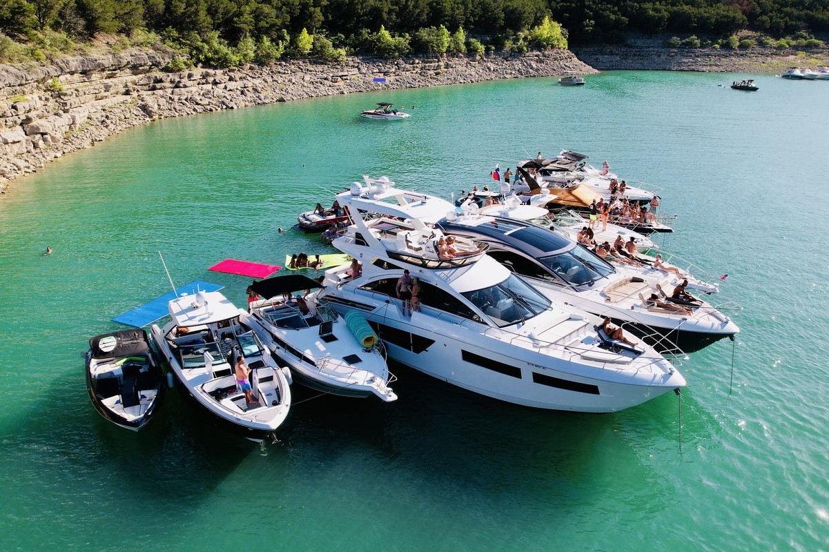 Boating offers a memorable experience. Source: GetMyBoat