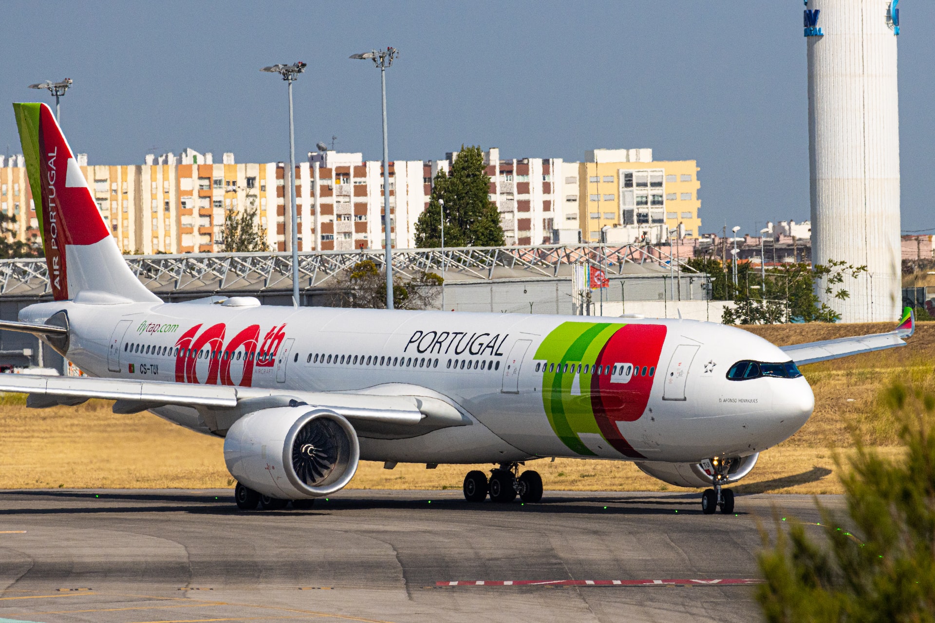 A TAP Air Portugal aircraft. A former owner denied the airline overpaid for Airbus planes.