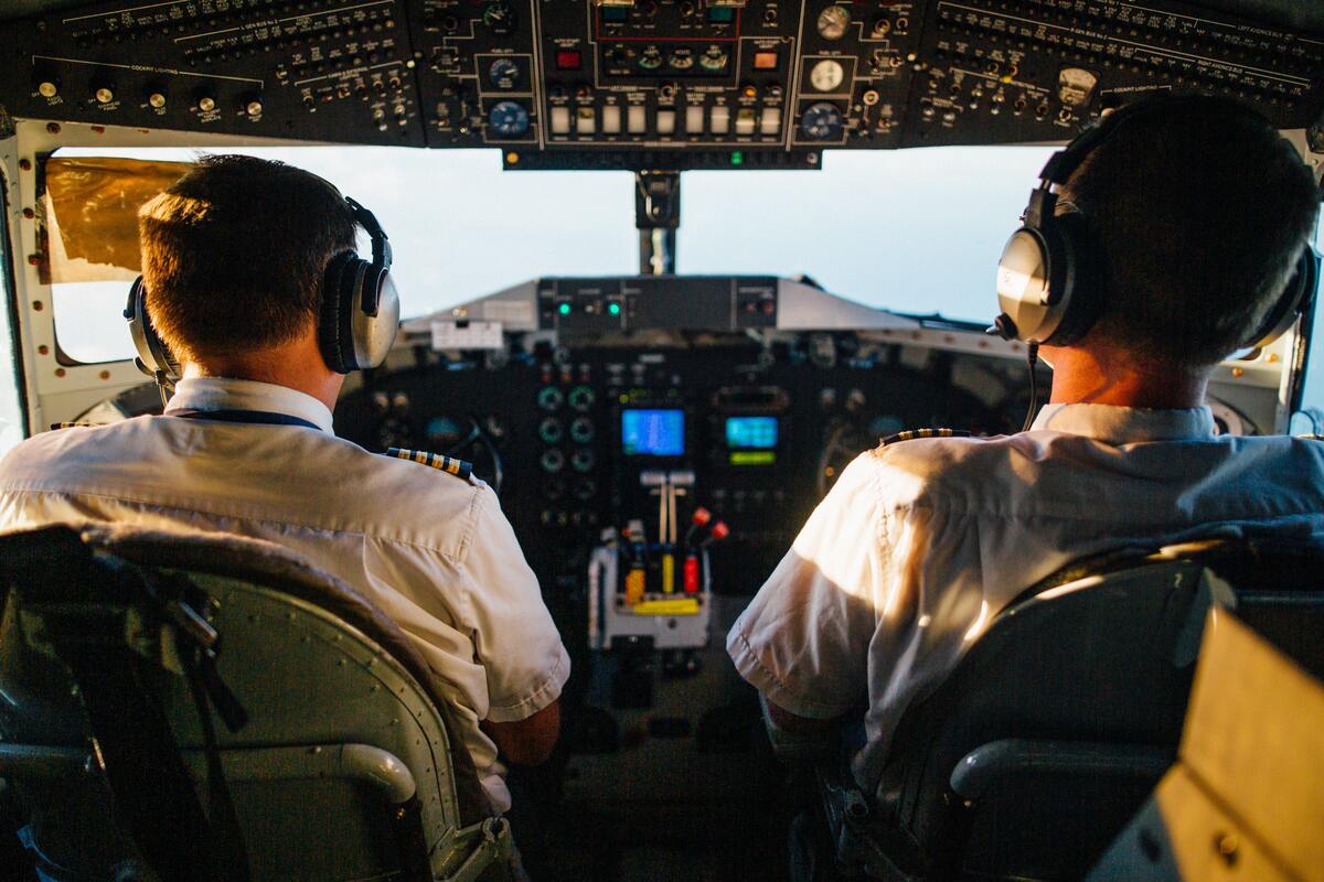 Airlines are introducing new tools to monitor pilots' alertness and fatigue.