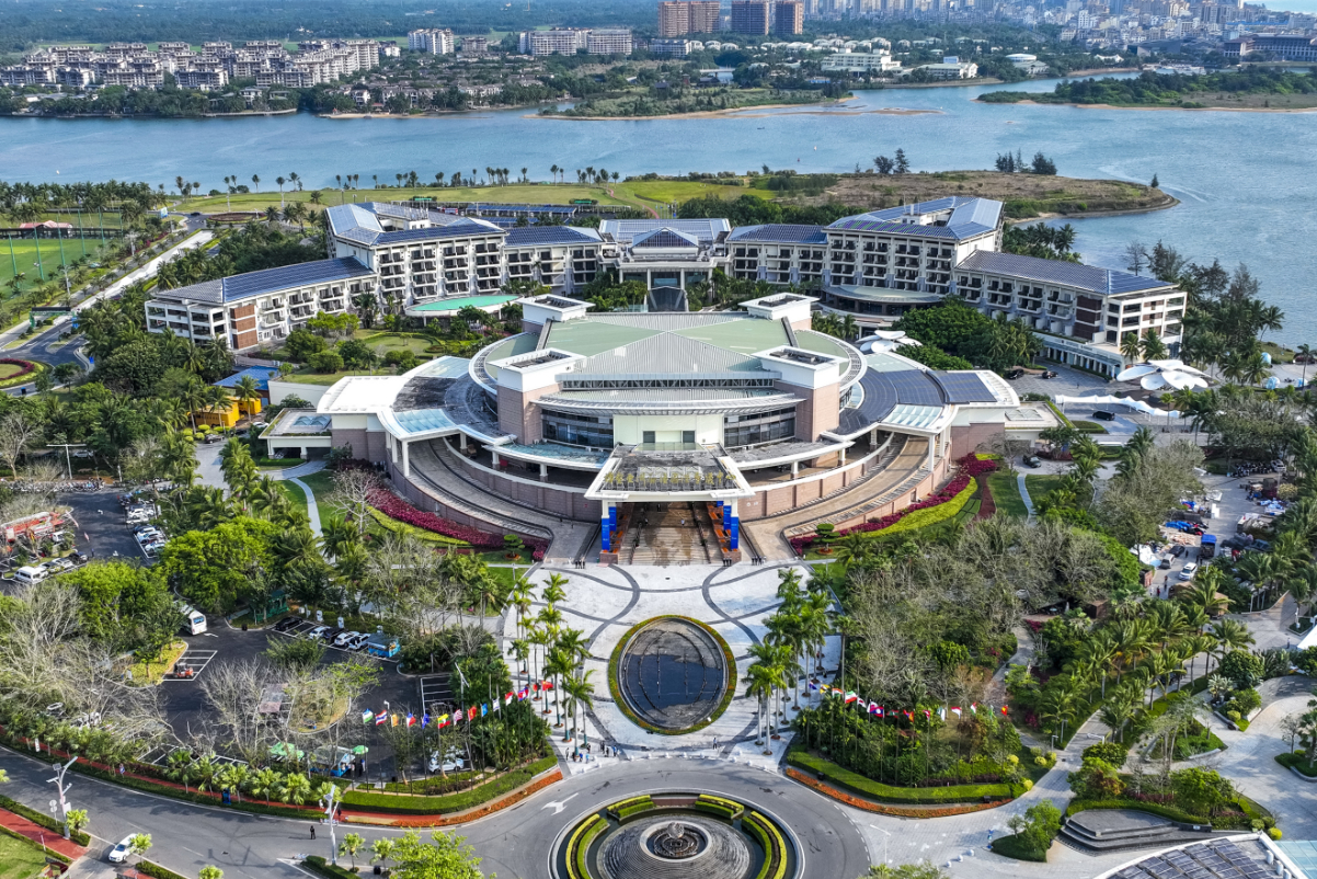 Aerial photo shows the Boao Forum for Asia International Conference Center in Boao Town, Qionghai City, southernmost China's Hainan Province, 21 March, 2023. Photo by ChinaImages/Sipa USA. Source: Sipa US/Alamy Live News via Hainan Tourism.