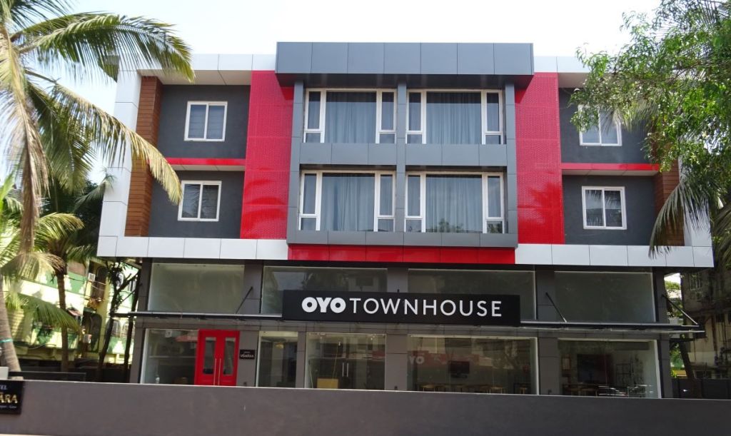 Oyo Townhouse