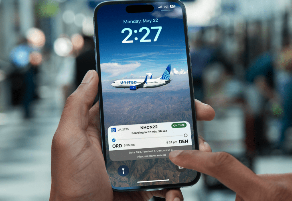 United is First U.S. Airline to Assist Stay Actions for iPhone