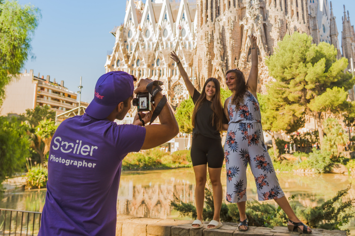Travelers can book a photoshoot at La Sagrada Familia in Barcelona through the Smiler website. 